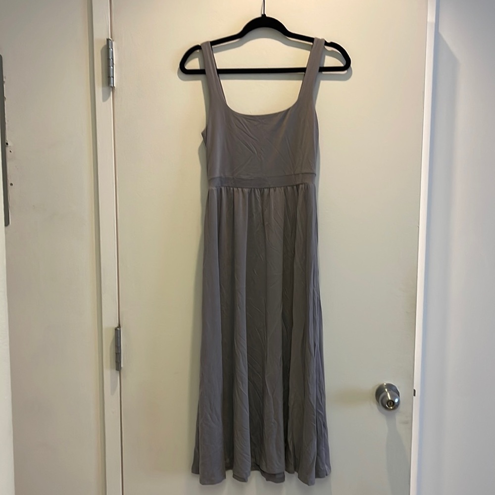 Aritzia Market Midi Dress